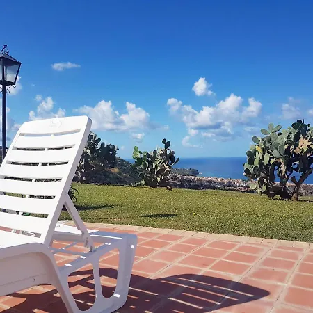 Paradise Garden Lejlighed Parghelia